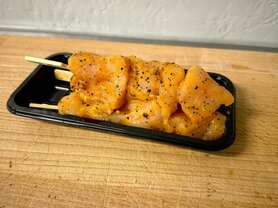 Kipstokjes in truffelmarinade